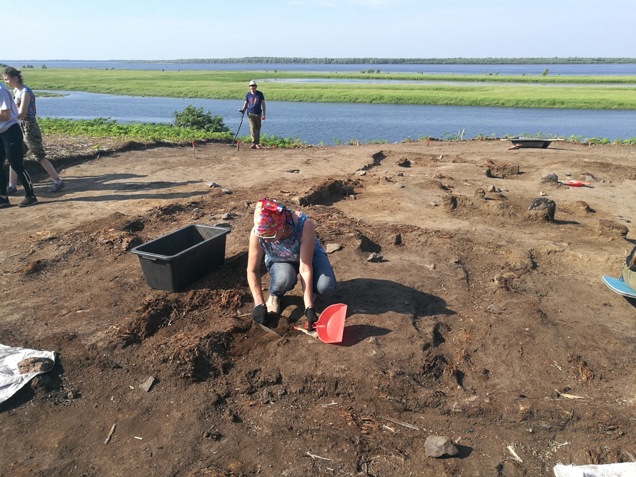 50 молодых исследователей из 8 регионов России участвуют в раскопках древнего городища Югры